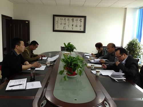 州中院评查小组对利川法院隐性超审限案件进行评查.JPG 州中院评查小组对利川法院隐性超审限案件进行评查.JPG